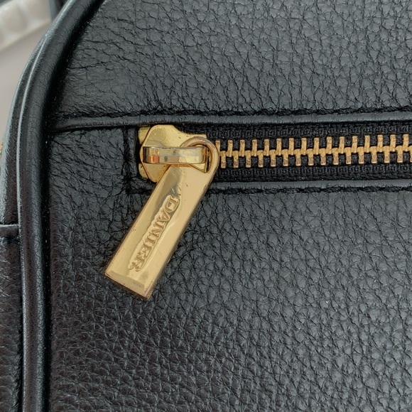 Danier Genuine Leather crossbody bag - Picture 2 of 5